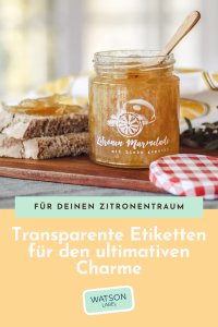 transparente Etiketten mit weißer Schrift auf Marmeladenglas